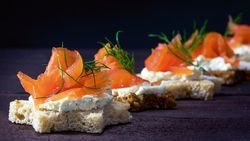Comment choisir son saumon fumé pour les Fêtes