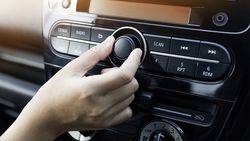 Le rideau de röstis bloque l’autoradio