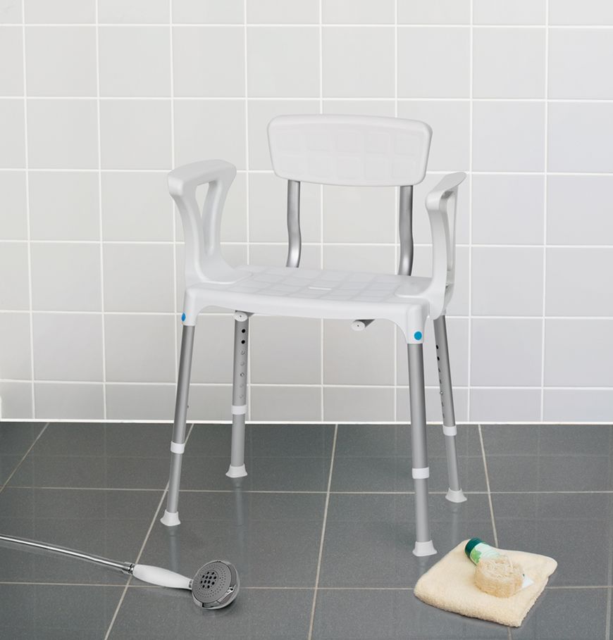 RUSSKA (Ludwig Bertram GmbH) rappelle le tabouret et la chaise de douche du modèle « Laguna » en raison d’un risque de blessure