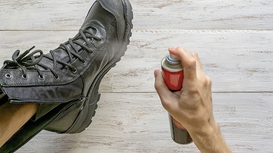 Astuces: en montagne, des chaussures de randonnée avec protection de la cheville sont plus adaptées