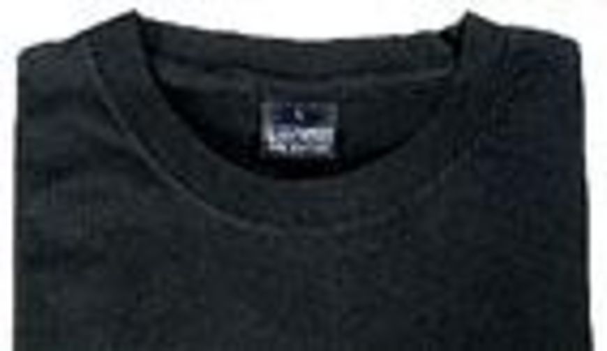 T-shirts noirs: des résultats pas si sombres